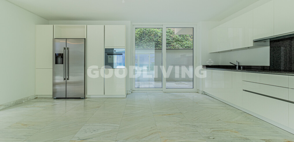 img-gallery
