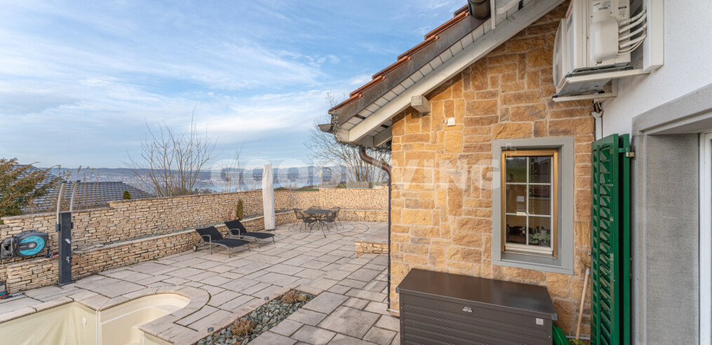 img-gallery