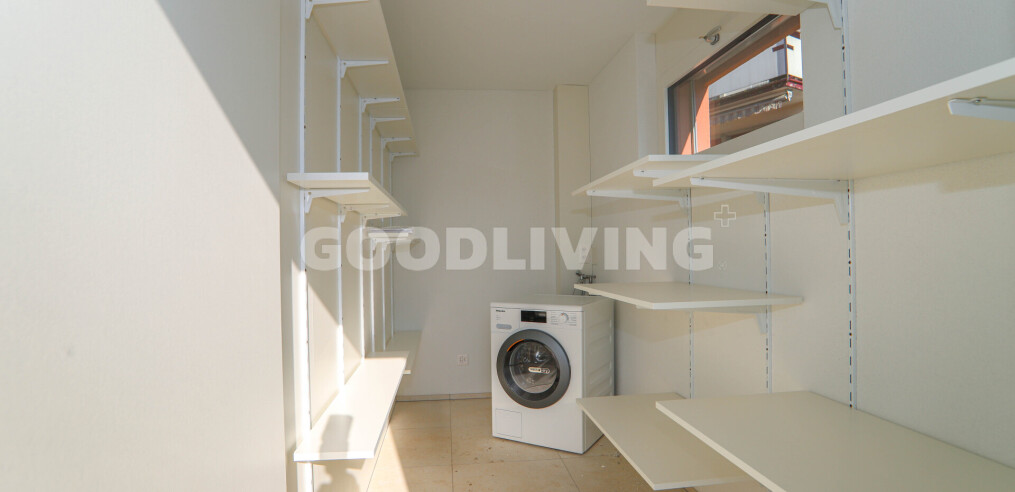 img-gallery