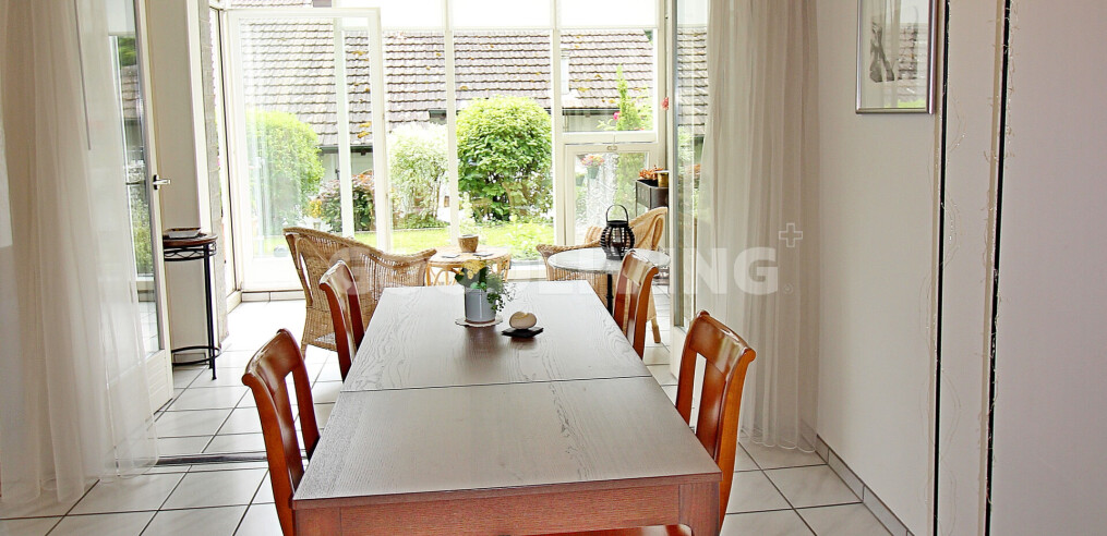img-gallery