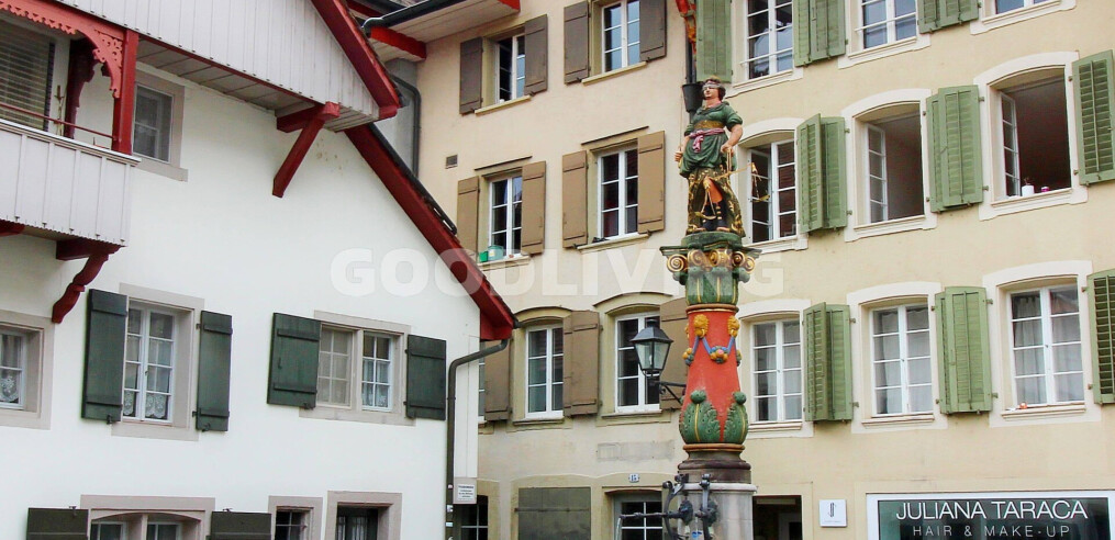 img-gallery