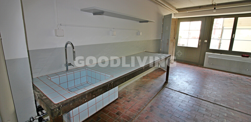 img-gallery
